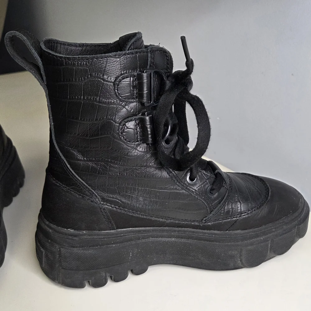 Sorel Women's Caribou X Waterproof Lace-Up Boots Black Leather Size 6.5 - Picture 3 of 12